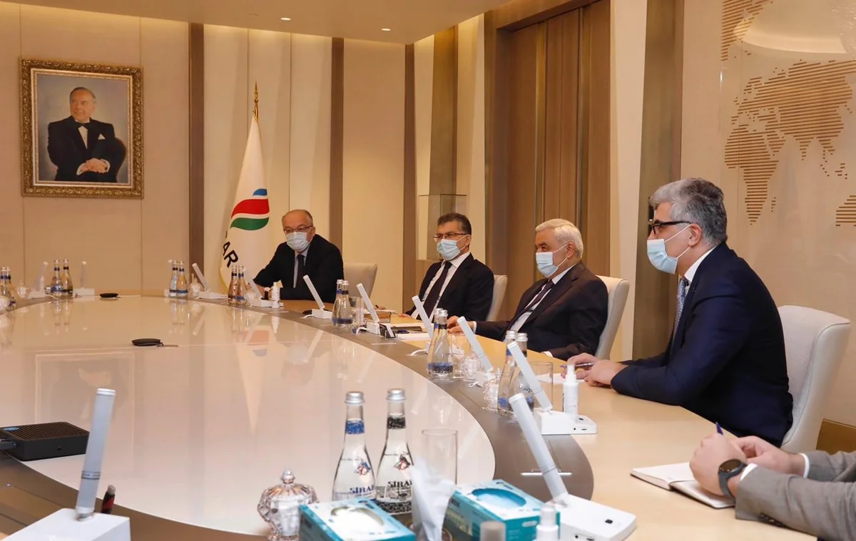 Глава SOCAR принял нового вице-президента TOTAL по Каспию и Южной Европе