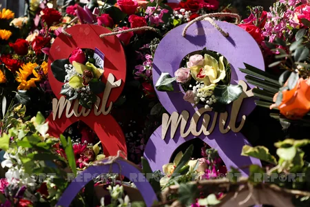 Pandemiyada gül və hədiyyə satışı: razı və narazı olanlar var - VİDEOSORĞU