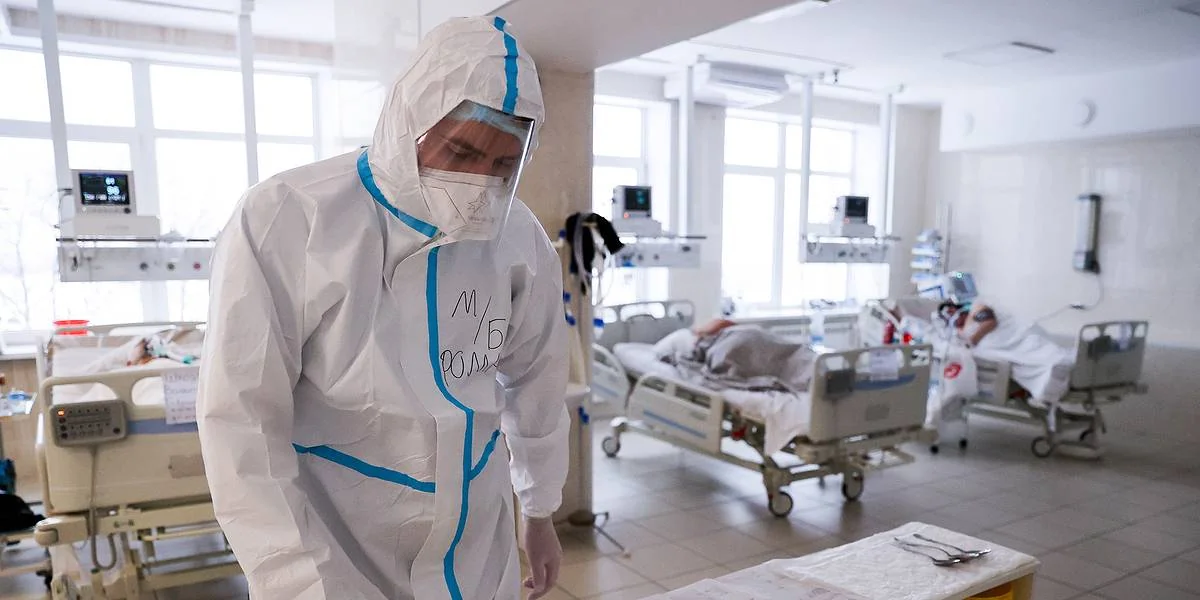 В России за сутки COVID-19 заразились почти 123 тыс. человек