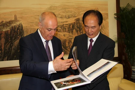 Руководители информагентств АЗЕРТАДЖ и Синьхуа обсудили в Пекине направления развития партнерства