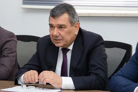 Aqrolizinq builki taxıl biçinində ilkin mərhələdə sahəsi 50 hektardan az olan fermerlərə xidmət göstərəcək
