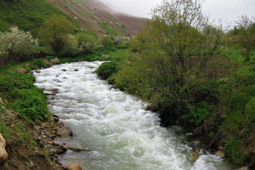 Ermənilər Oxçuçayı belə çirkləndirir - VİDEO