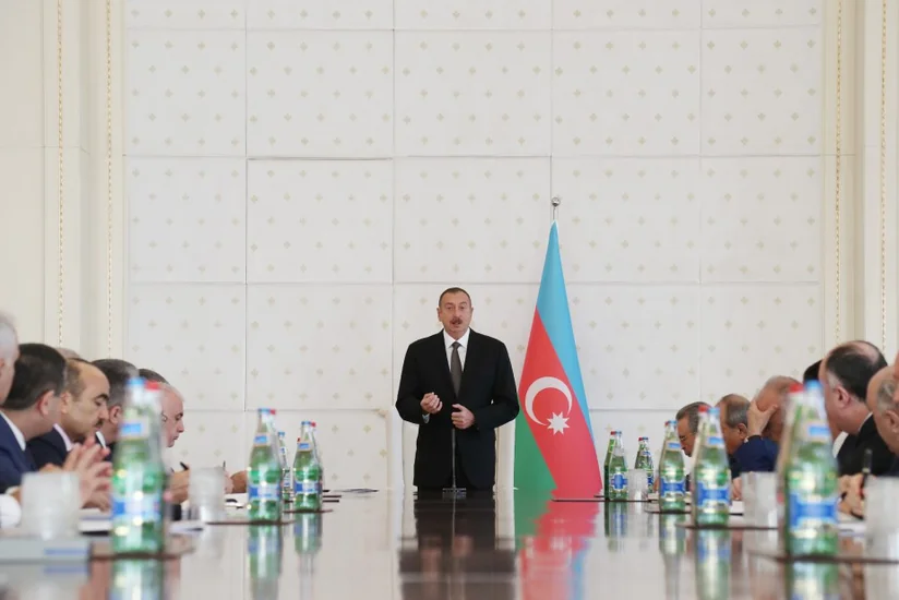 Prezident: Biz möhtəkirlərin qiymətləri süni şəkildə qaldırmasına imkan verə bilmərik