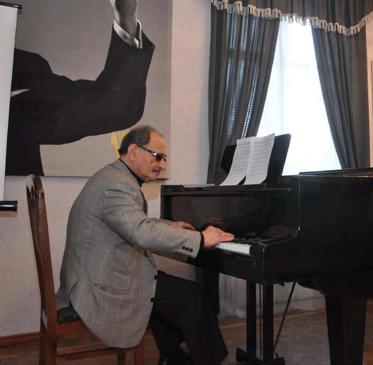 Reanimasiyaya düşən əməkdar incəsənət xadimi: Evə getmək istəmirəm
