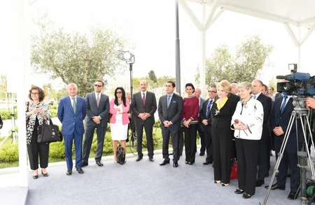 ​Bakıda III Ümumdünya Mədəniyyətlərarası Dialoq Forumu çərçivəsində “Sülh ağacı”nın açılış mərasimi olub