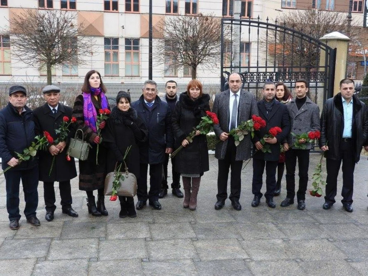 Kiyevdə azərbaycanlılar və ukraynalılar Heydər Əliyevi anıb
