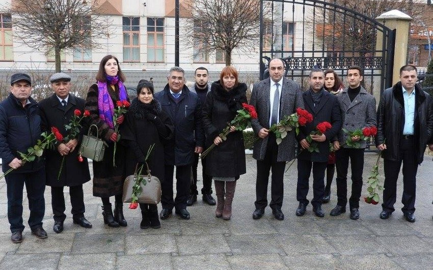 Kiyevdə azərbaycanlılar və ukraynalılar Heydər Əliyevi anıb