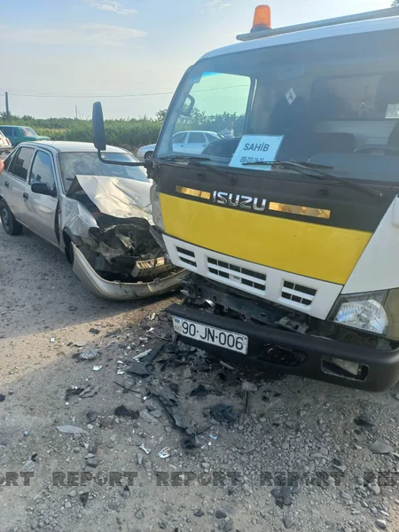 Xaçmazda iki avtomobil toqquşub, xəsarət alanlar var