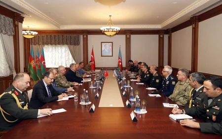 Hulusi Akar Azərbaycana gəlib