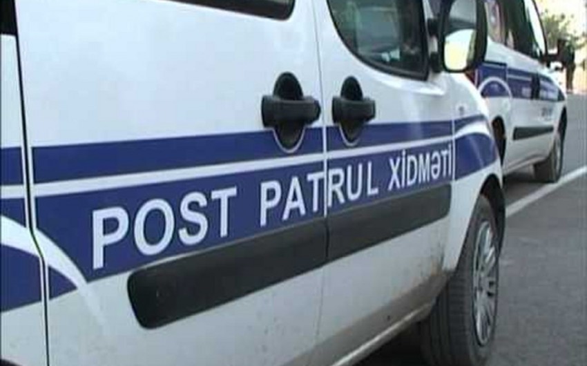 Bakıda polis əməkdaşları qəzaya düşüb, iki nəfər yaralanıb