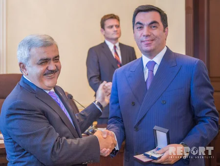 SOCAR-da neftçilərə orden və medallar təqdim olunub