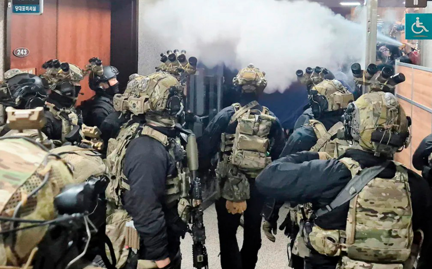 Cənubi Koreya parlamenti ölkədə hərbi vəziyyətin ləğvinə səs verib