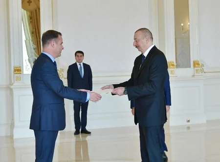 Президент Азербайджана принял верительные грамоты новоназначенных послов трех стран - ОБНОВЛЕНО