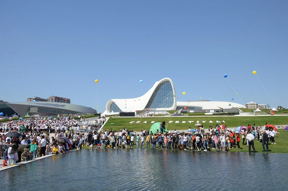 Heydər Əliyev Mərkəzinin parkında “İnnoFest Village” təşkil edilib