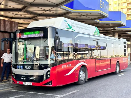 172 nömrəli marşrut xətti üzrə böyüktutumlu avtobuslar istifadəyə verilib