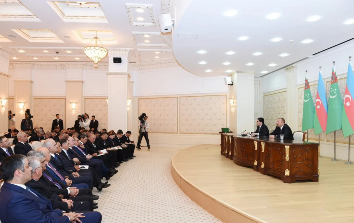 Azerbaijani and Turkmen presidents make press statements