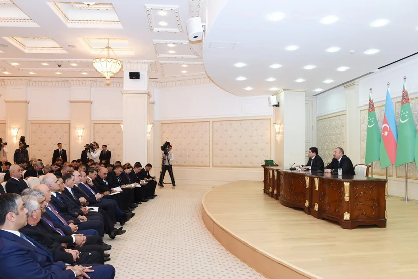 Azerbaijani and Turkmen presidents make press statements