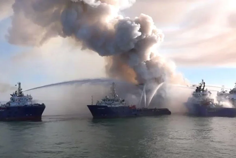 Nazirlik: Xəzərdə yanğın baş verən ərazidə çirklənmə həddi ümumi fon göstəricilərindən fərqlənmir