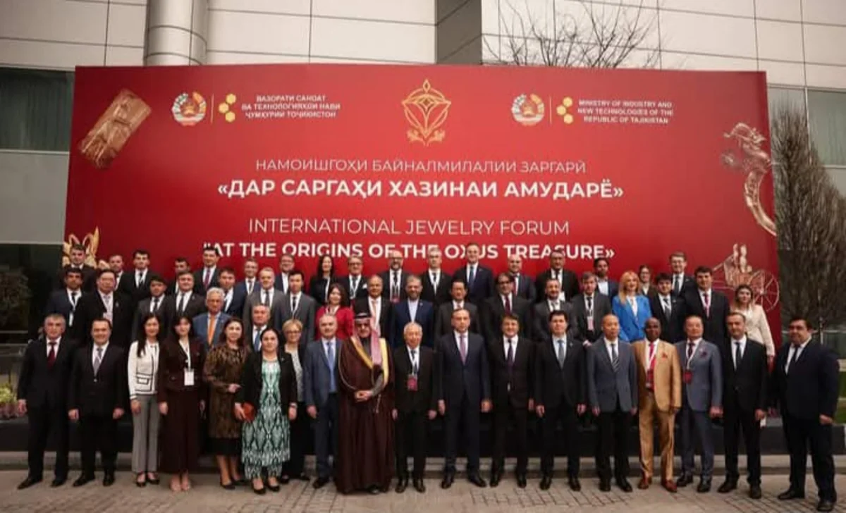 Azərbaycan beynəlxalq mədənçilik və zərgərlik forum-sərgisində iştirak edib