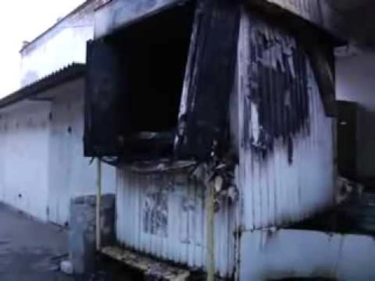 ​Sumqayıtda avtomobil dayanacağında yanğın baş verib