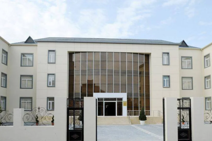 Bakıda şagirdin döyüldüyü məktəbin direktoru vəzifəsinin icrası başqa şəxsə tapşırılıb