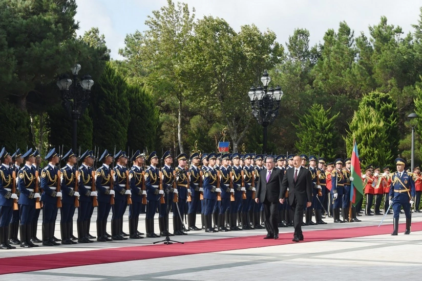 Tacikistan Prezidentinin rəsmi qarşılanma mərasimi keçirilib