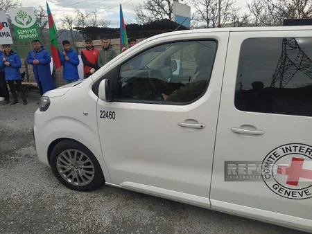 ICRC vehicles move freely from Khankandi to Lachin