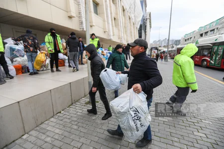 В Баку продолжается сбор помощи пострадавшим от землетрясения в Турции