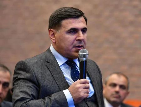 Fərid Qayıbov olimpiya idman komplekslərinin rəhbərləri ilə görüşüb
