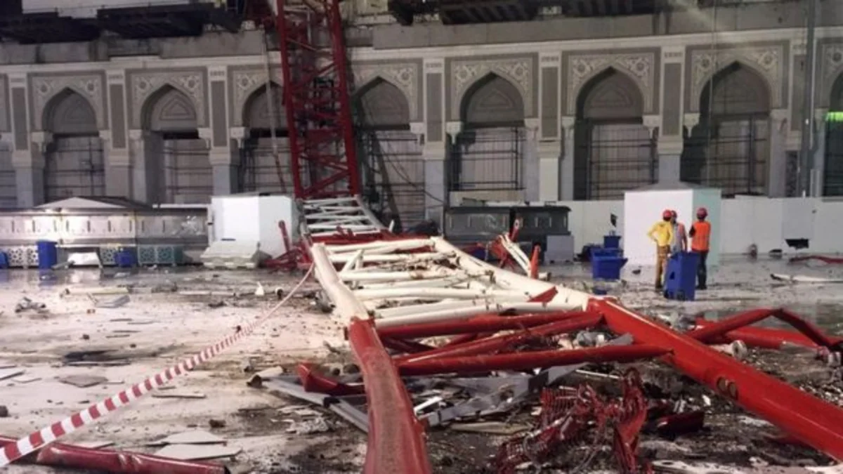 Saudi Arabia begins trial of Mecca crane collapse