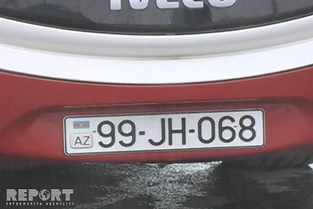“BakuBus”un avtobusu yolu keçmək istəyən piyadanı vurub - FOTO
