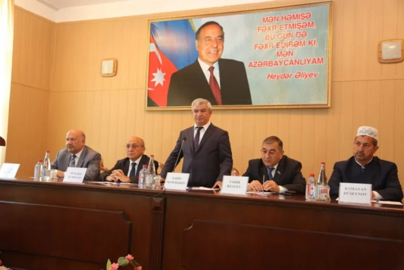 Mübariz Qurbanlı Ağcabədidəki “Cümə” məscidində dindarlarla görüşüb