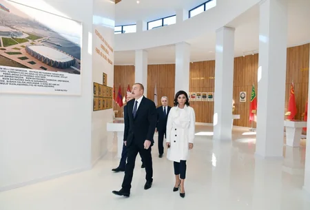 Prezident İlham Əliyev və birinci xanım Mehriban Əliyeva Şəkidə Bayraq Muzeyinin açılışında iştirak ediblər