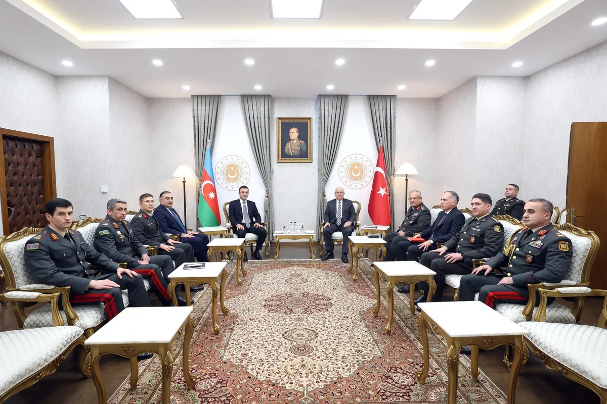 Yaşar Gülər Azərbaycanın müdafiə nazirinin müavinini qəbul edib