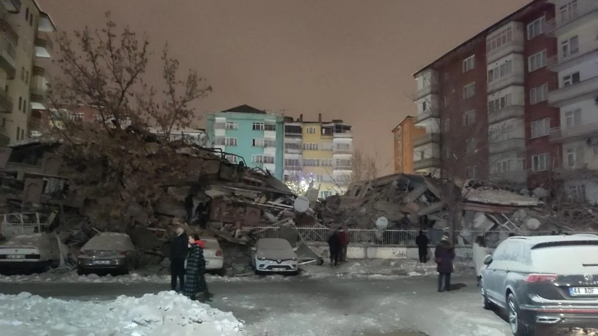 Süleyman Soylu zəlzələdən ən çox zərər çəkən bölgələri açıqlayıb