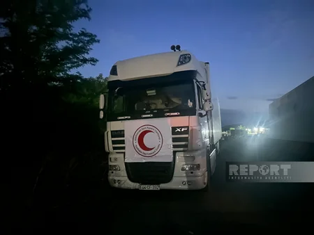 Bakıdan erməniəsilli şəxslərə yardım aparan humanitar karvan Ağdam-Xankəndi yolunda gözləyir