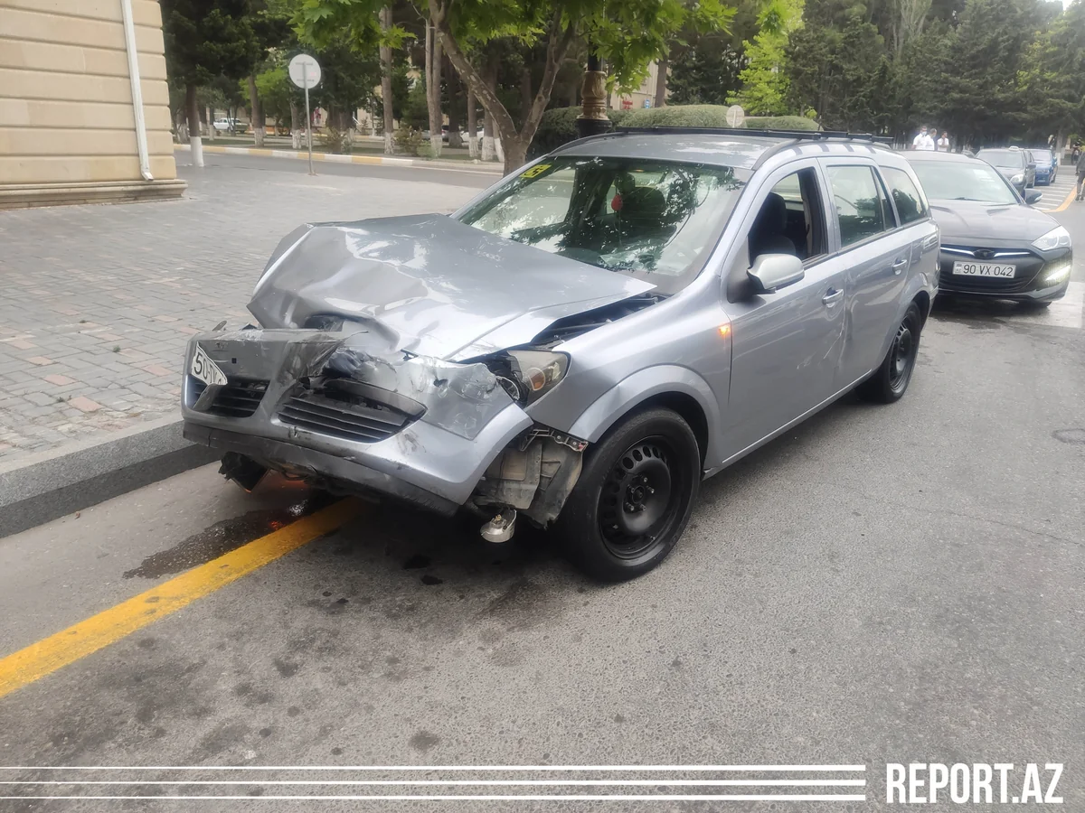 Sumqayıtda iki avtomobil toqquşdu, xəsarət alan var