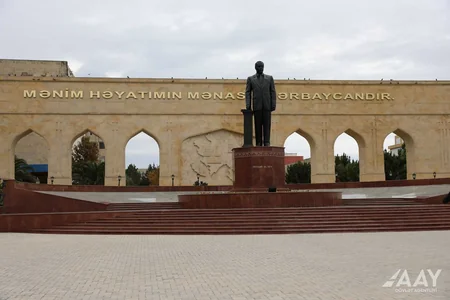 Saleh Məmmədov Şirvan və Hacıqabul sakinlərini qəbul edib