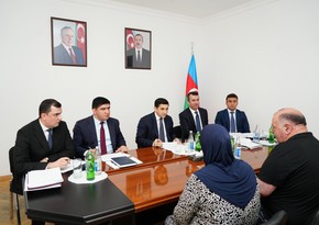 Fərid Əhmədov Ağsuda vətəndaşları qəbul edib