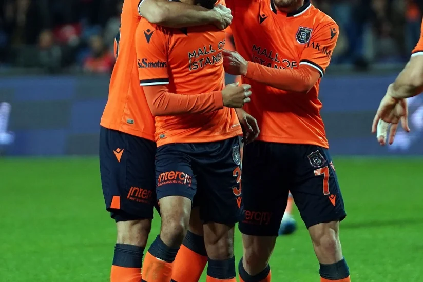 Klublarımızın sabiq baş məşqçi və futbolçuları liderləri məyus etdi