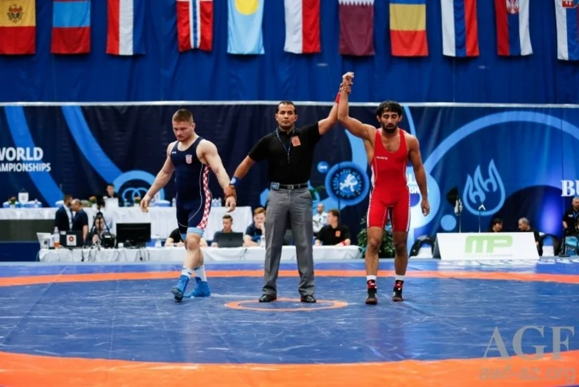 Qran-pridə İslam Bazarqanov gümüş, Həsən Əliyev bürünc medal qazanıb