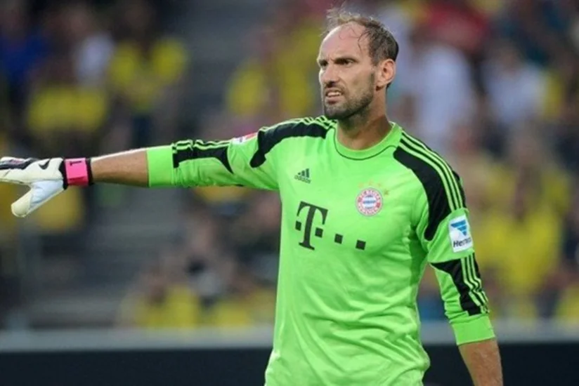 36-летний Штарке заменил Нойера в заявке Баварии на Лигу чемпионов