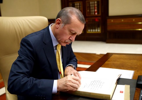 Ərdoğan Azərbaycanla əməkdaşlığa dair üç saziş təsdiqləyib