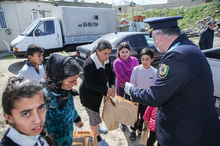 SOCAR-ın təhlükəsizlik işçiləri 200 ailəyə sosial yardım edir - VİDEO