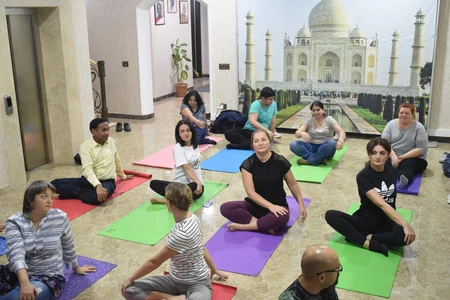 Indian embassy inaugurates regular Yoga classes in Baku