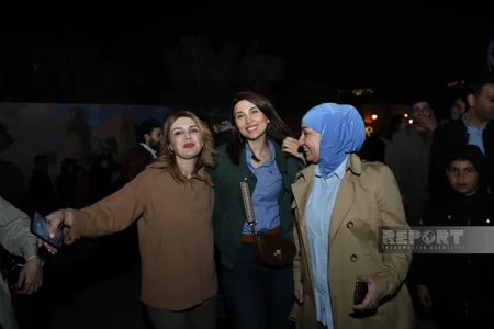 İçərişəhərdə təntənəli bayram tonqalı qalanıb