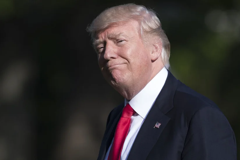 Tramp Makronu prezident seçkilərində qələbə qazanması münasibətilə təbrik edib