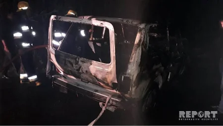 Kürdəmirdə avtomobil yanıb - FOTO