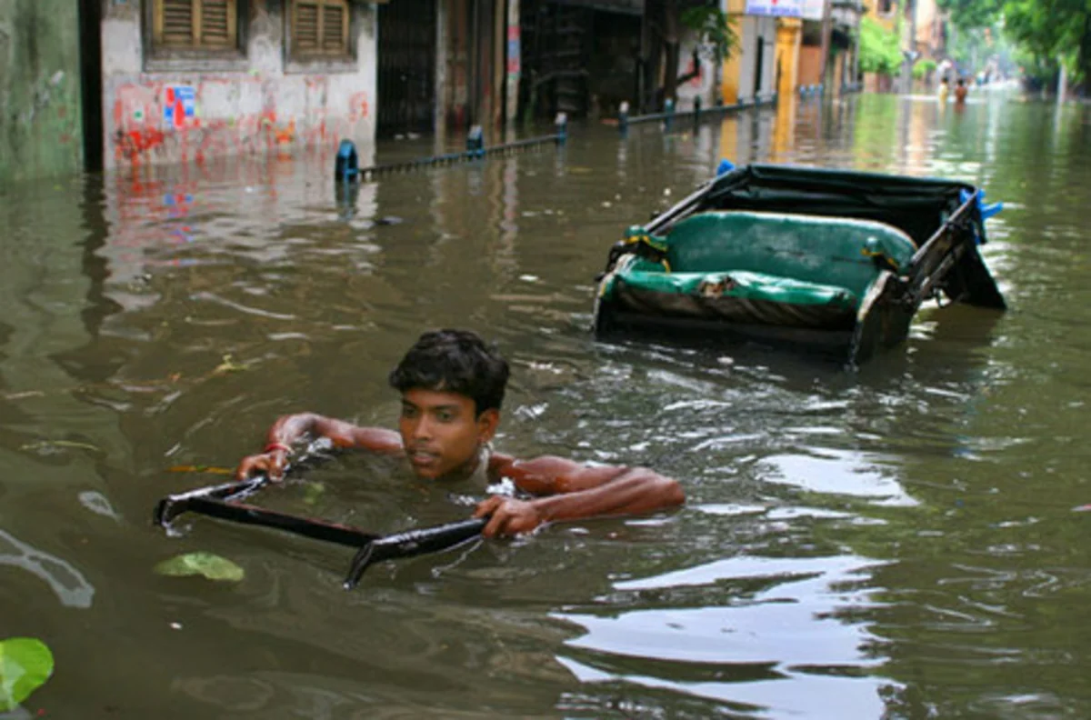 India: 65,000 people affected from floods in Assam state