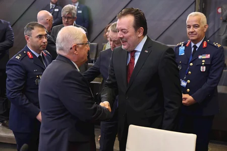 Türkiyənin milli müdafiə naziri NATO-nun toplantısına qatılıb